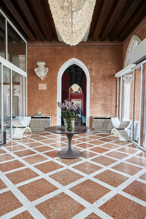 Centurion Palace image 5